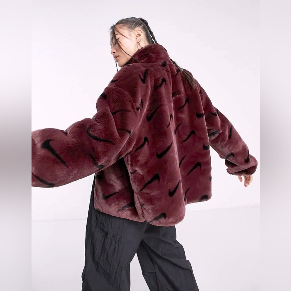 Nike Sportswear Plush Burgundy Faux Fur Jacket w/Black Swoosh. Loose Fit. XL